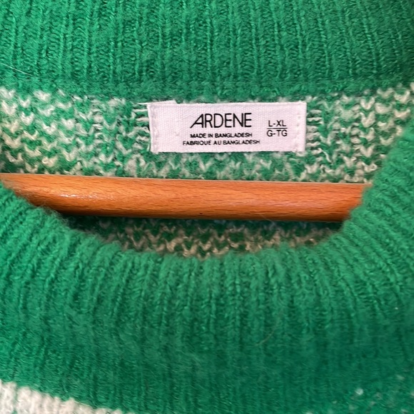 Large/XLarge green and white checked sweater - Picture 2 of 3